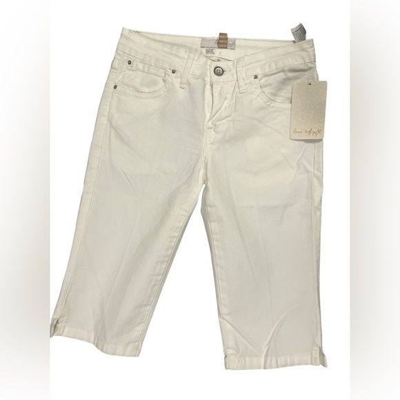 2 for $25 NWT’s Zara White Jean Shorts size 2 - Picture 1 of 2
